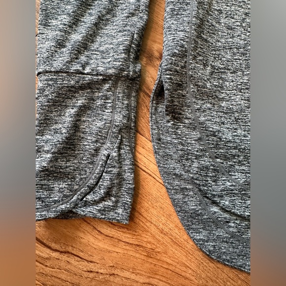 Athleta Uptempo Long Sleeve Top. Like New. Size Small. Gray. - Picture 2 of 7